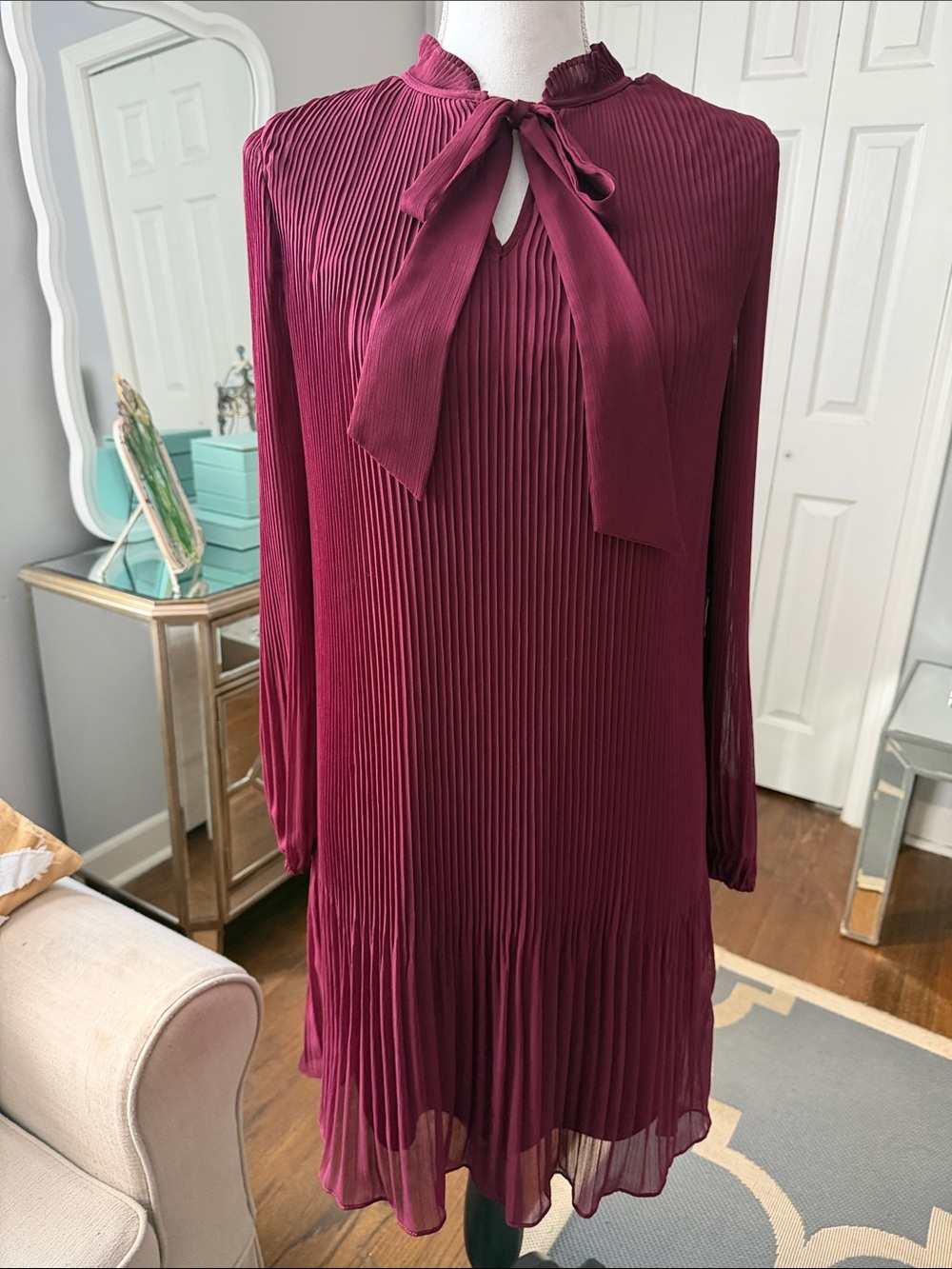 DKNY Pleated Bow-Tie Long Sleeve - Cranberry Fabulous Dress Size 4